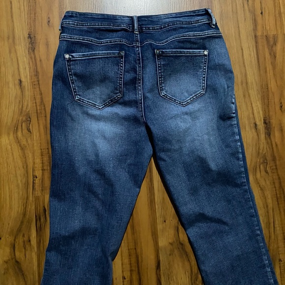 C EST. 1946 Denim Women’s Curvy Jeans Size 6 - Picture 10 of 15